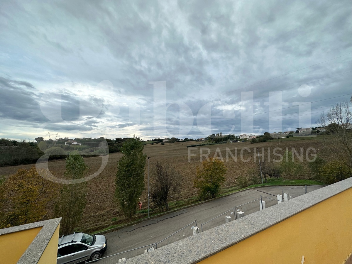 Trilocale in vendita a Montecastrilli