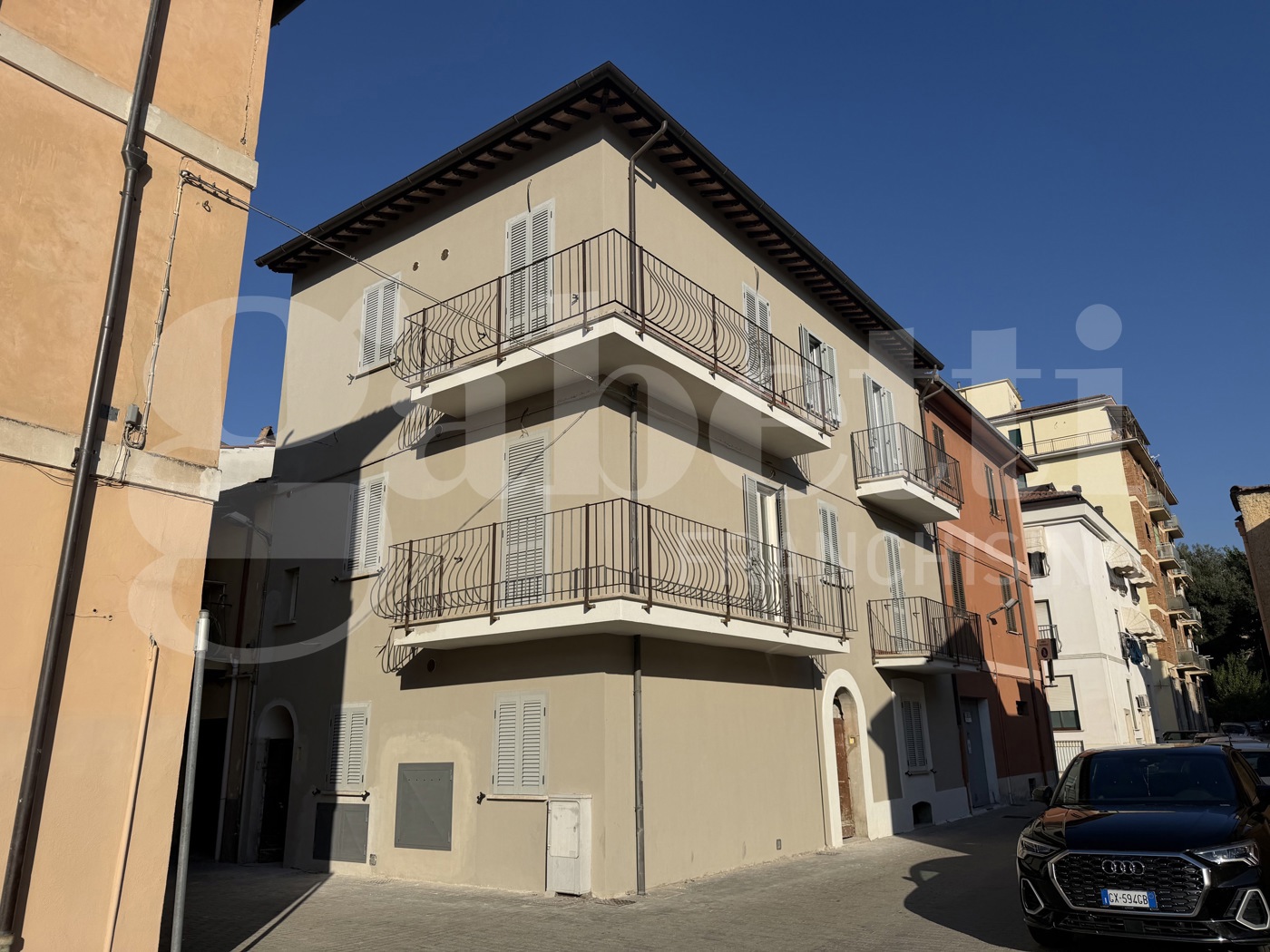 Stabile/Palazzo in vendita a Terni