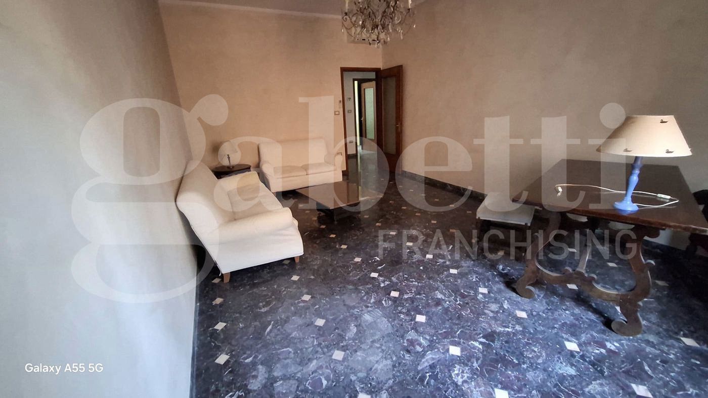 Quadrilocale in affitto a Verona