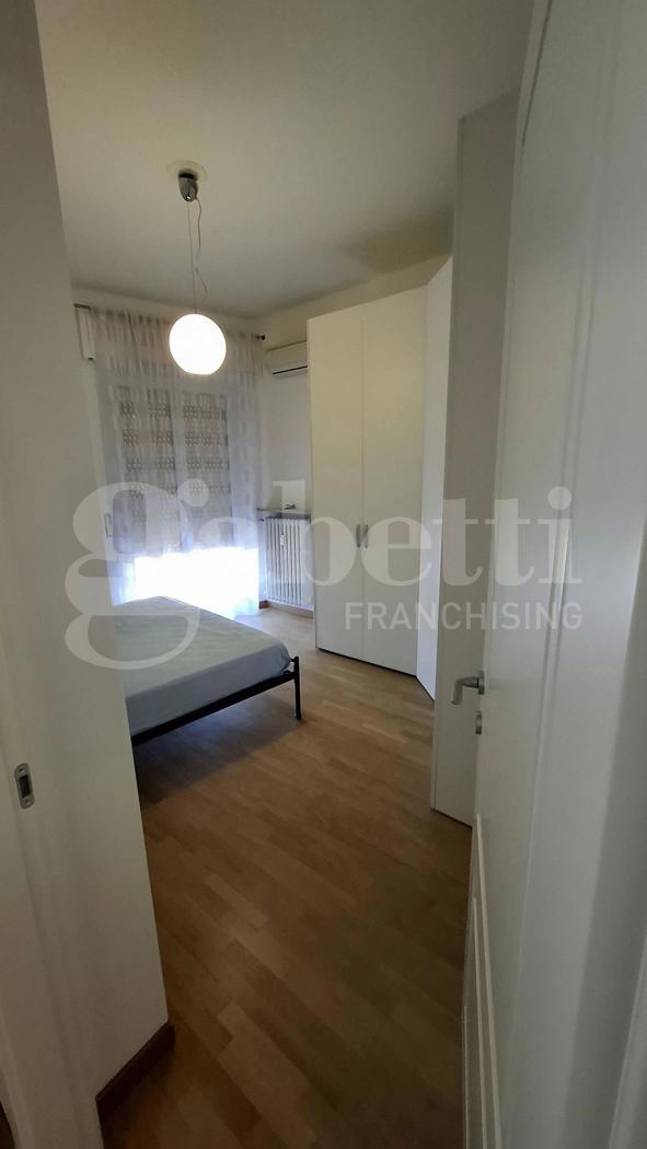 Trilocale arredato in affitto a Verona