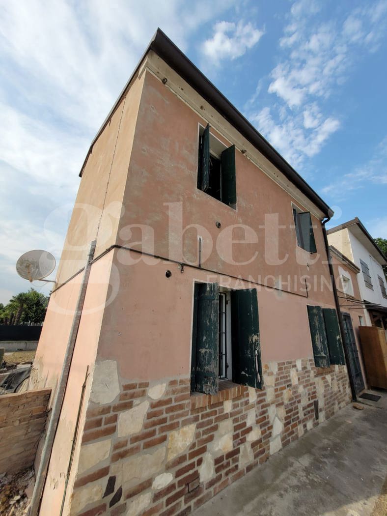 Casa indipendente con giardino a Giacciano con Baruchella