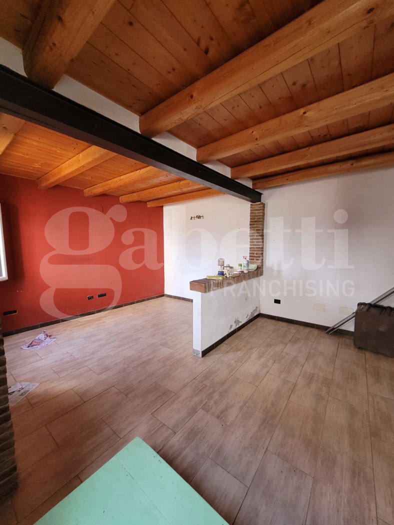 Casa indipendente con giardino a Giacciano con Baruchella