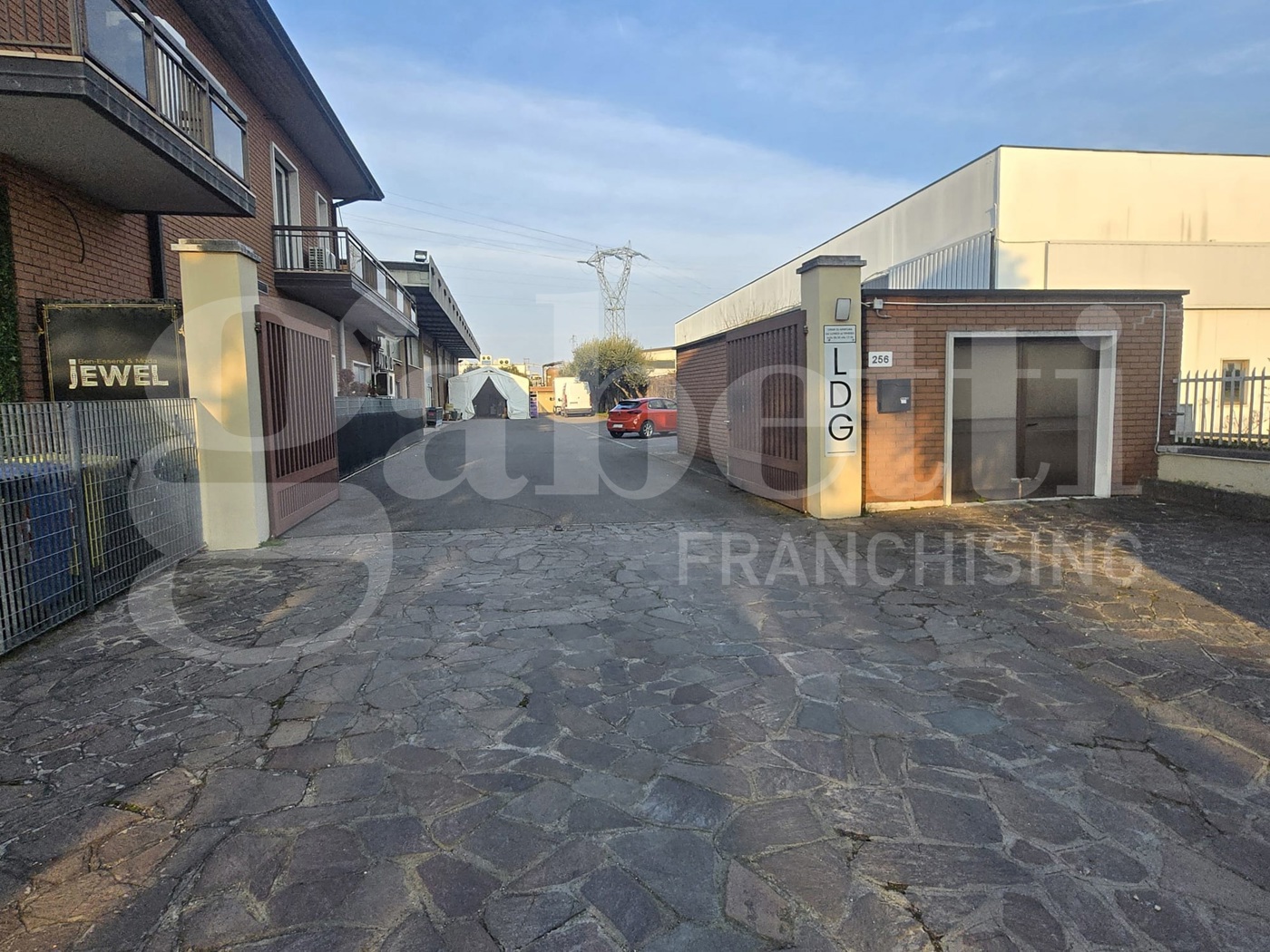 Capannone in vendita a San Giovanni Lupatoto