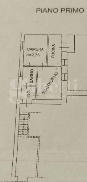 Trilocale arredato in affitto a Verona