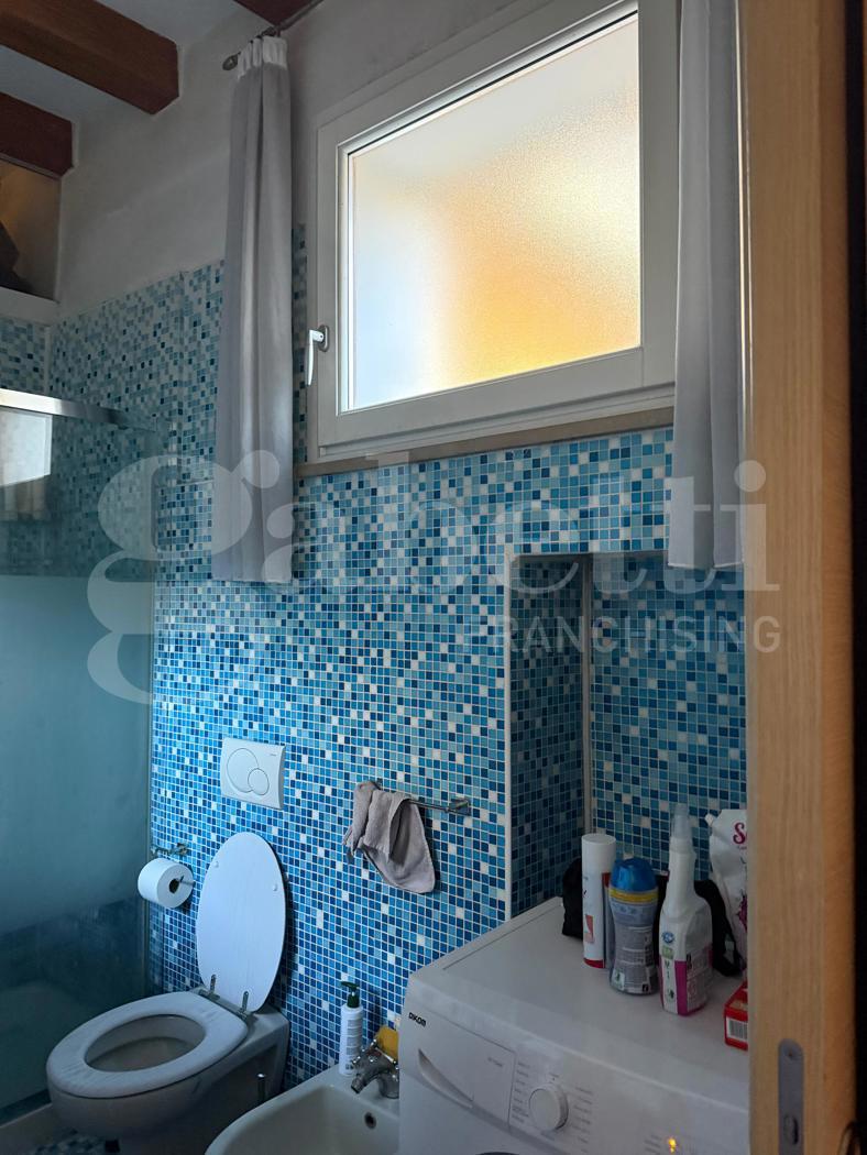 Trilocale arredato in affitto a Verona