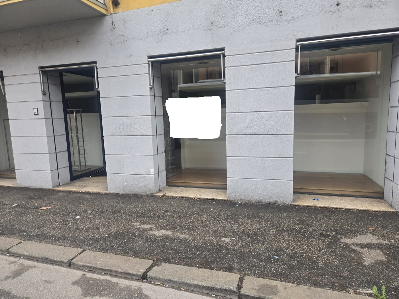 Negozio in affitto a Verona