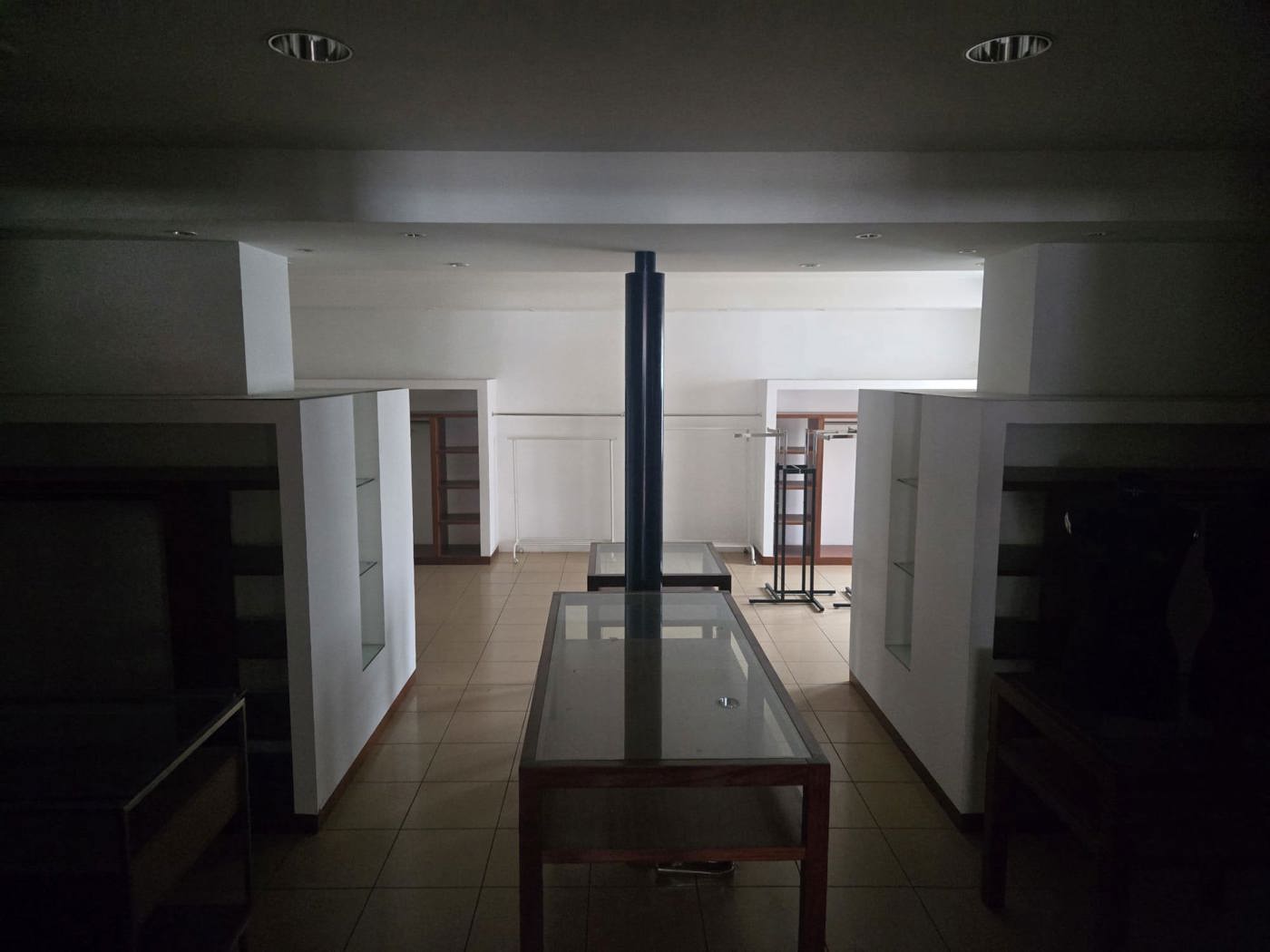 Negozio in affitto a Verona