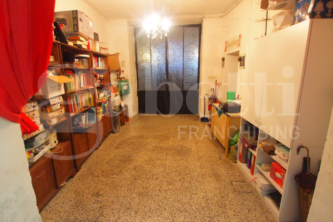 Box/Garage 16mq in vendita a Verona