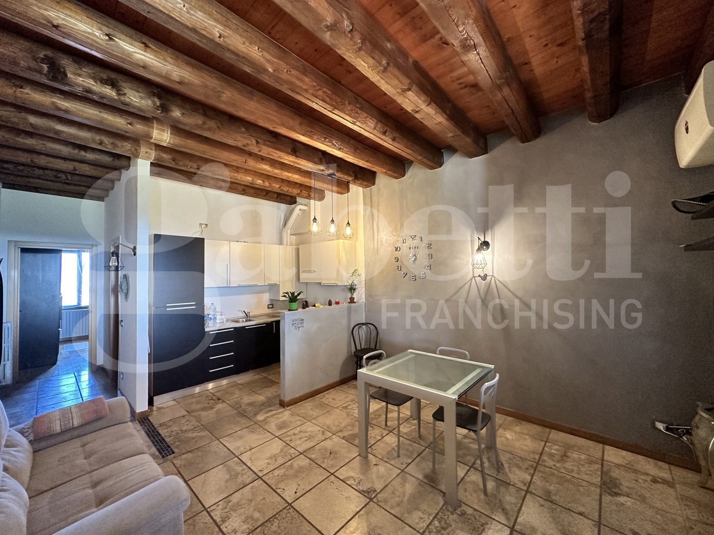 Bilocale arredato in affitto a Belfiore