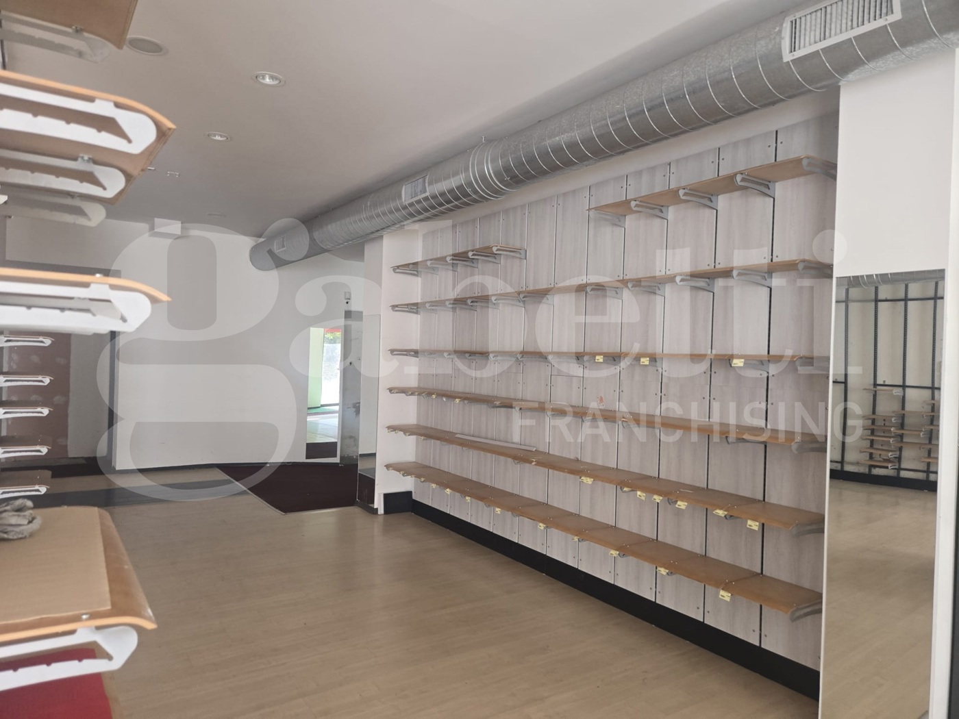 Negozio in affitto a Verona