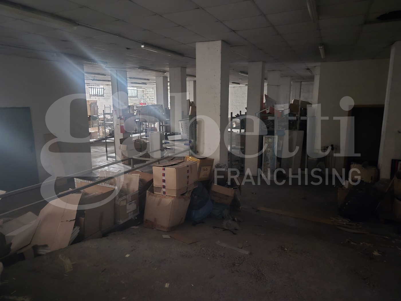 Negozio in affitto a Verona