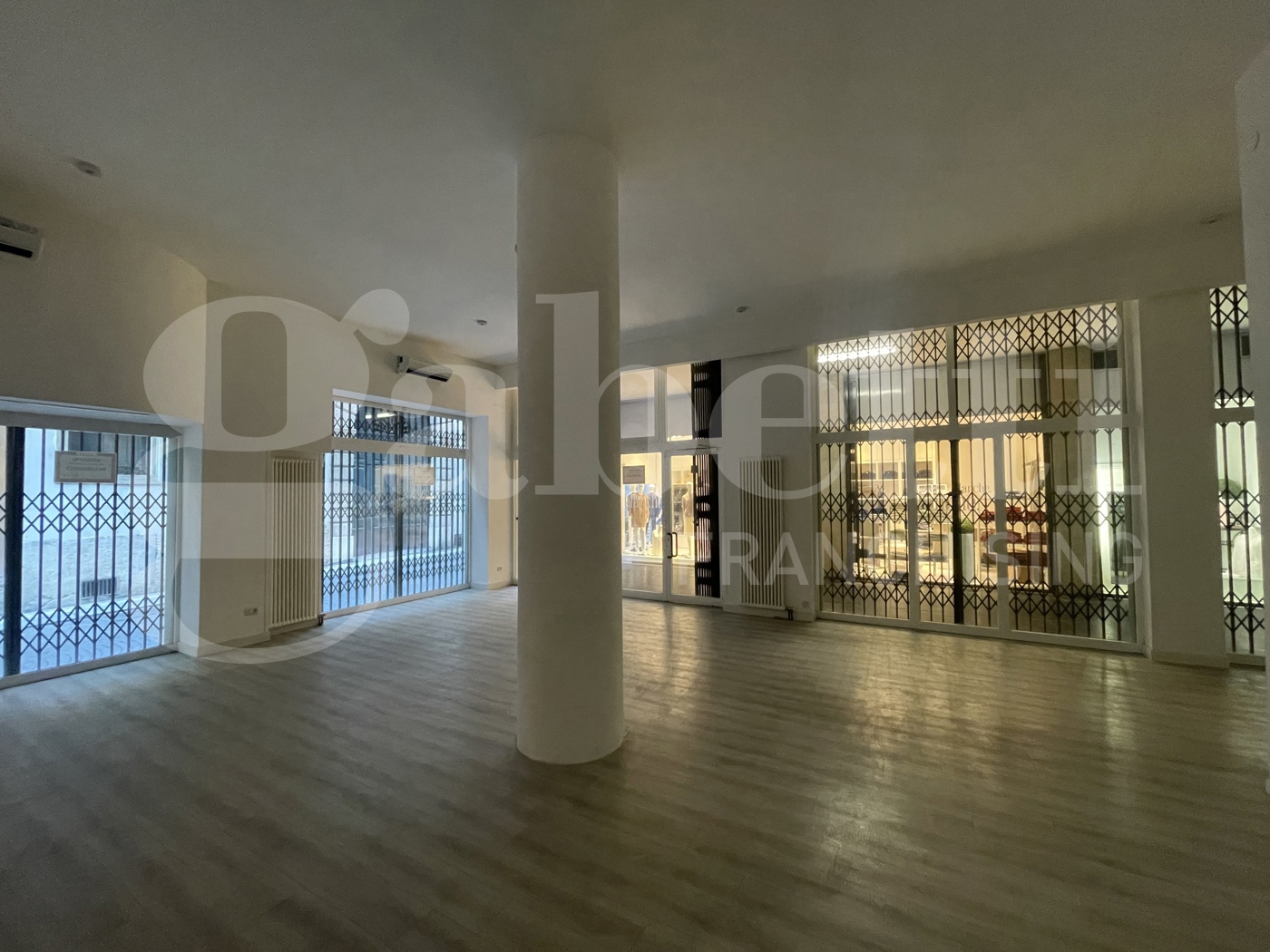 Negozio in vendita a Verona