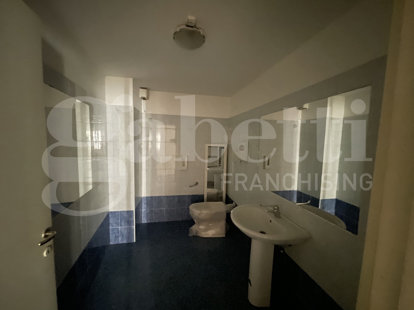 Negozio in vendita a Verona