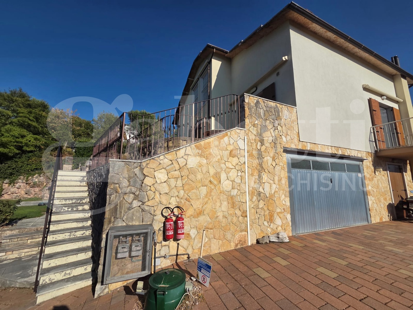 Villa Bifamiliare con giardino a Cerro Veronese