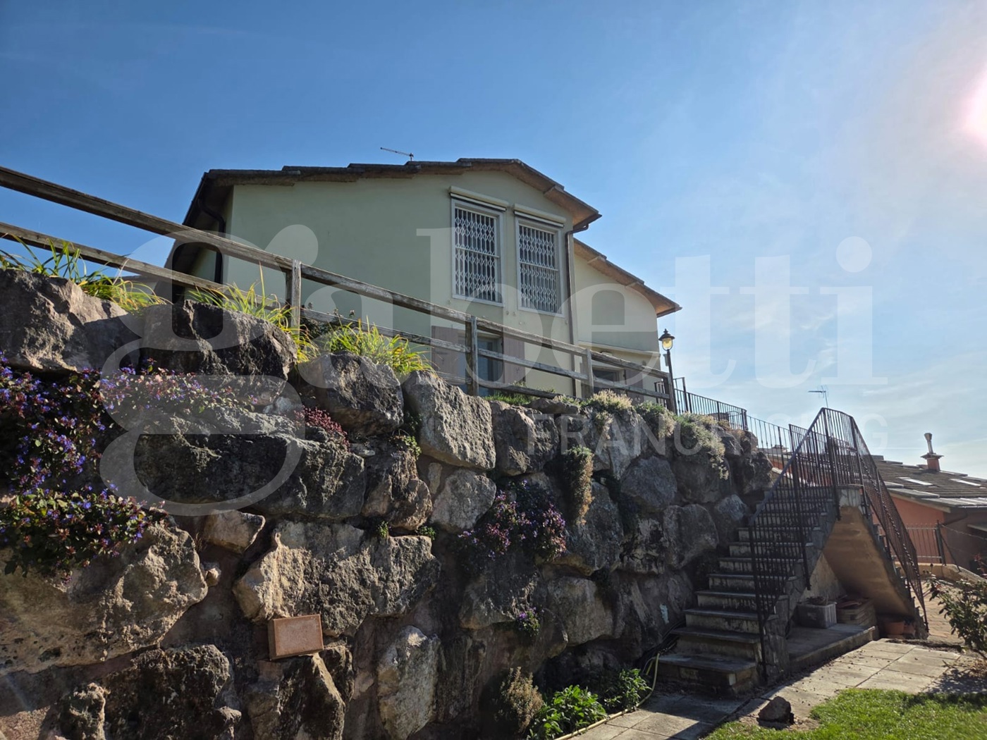 Villa Bifamiliare con giardino a Cerro Veronese