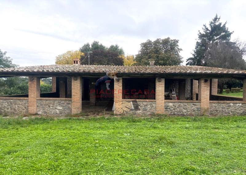 Casa indipendente con giardino a Castel Giorgio