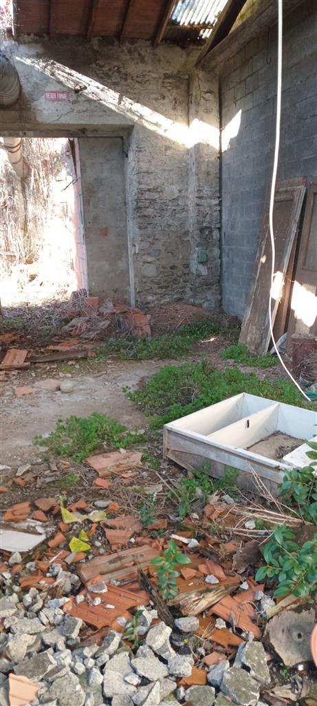 Magazzino in vendita a Rufina