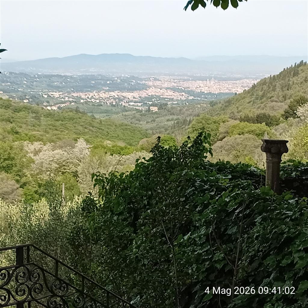 Casa indipendente da ristrutturare a Bagno a Ripoli