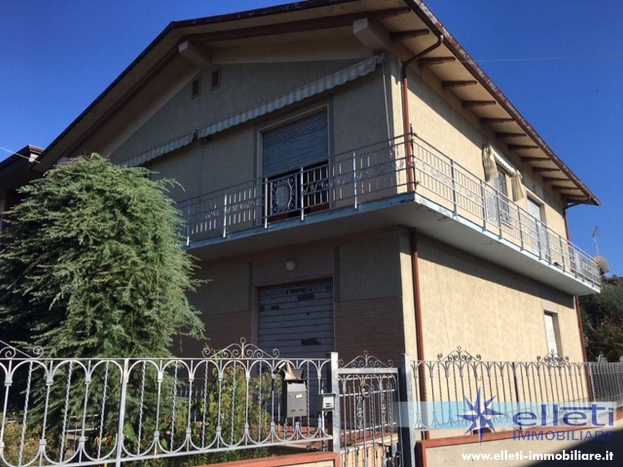 Casa indipendente con giardino, Montignoso capanne