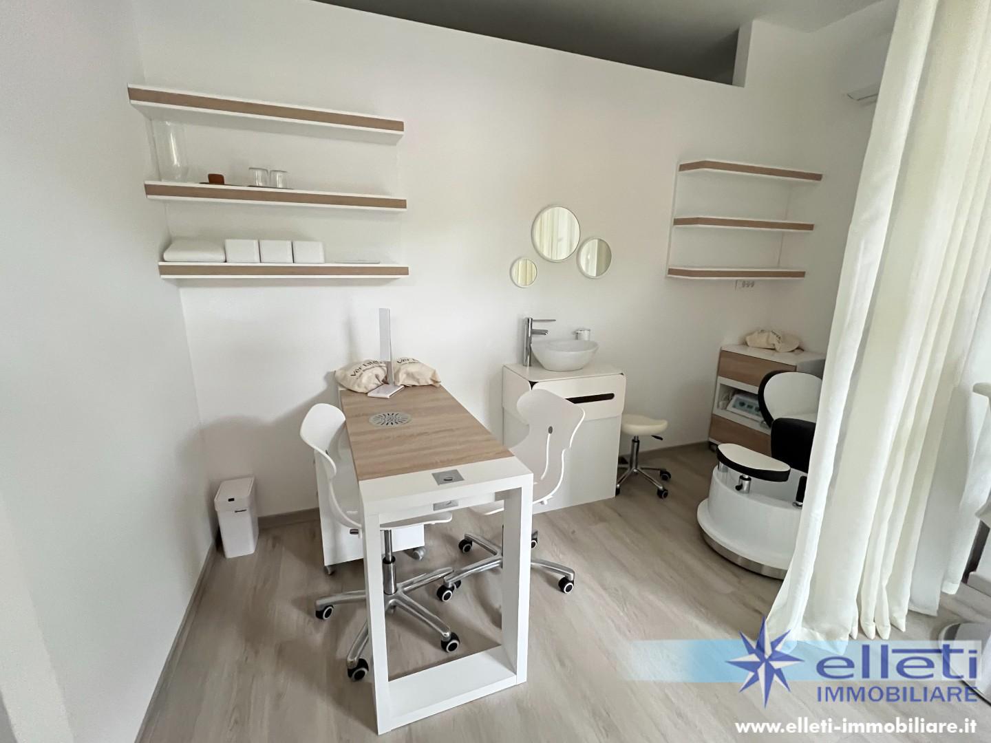 Locale commerciale nuova a Massa