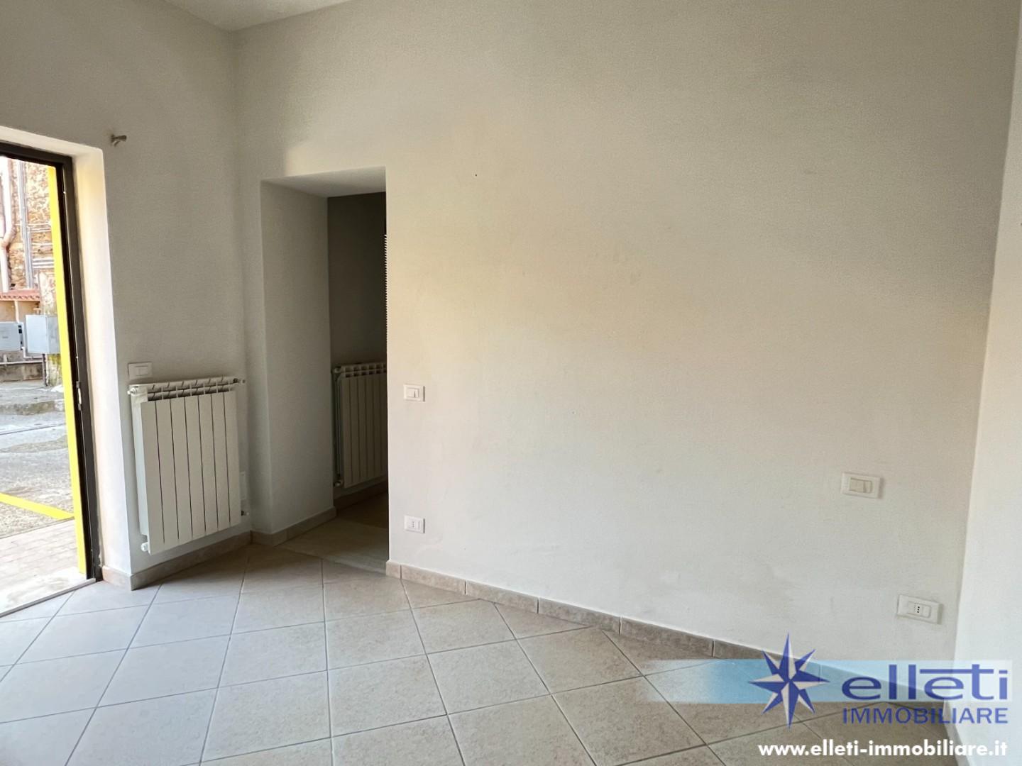 Trilocale in vendita a Massa