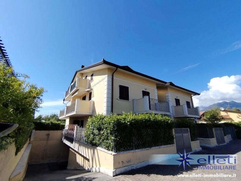 Trilocale in vendita, Massa marina di