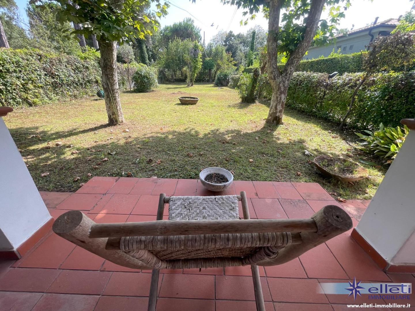 Casa indipendente con giardino, Massa ronchi