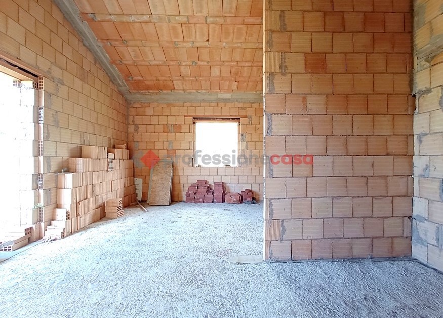 Villa con giardino a Aprilia