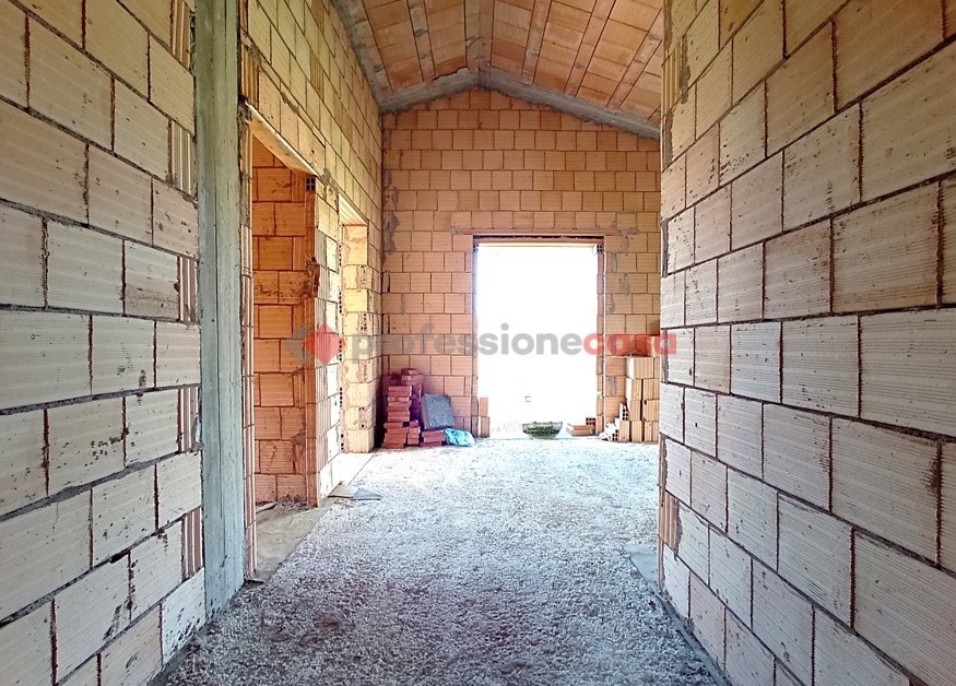 Villa con giardino a Aprilia