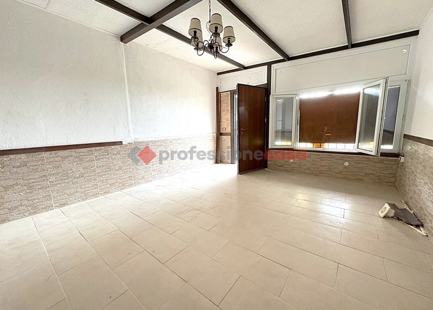 Negozio in affitto a Aprilia