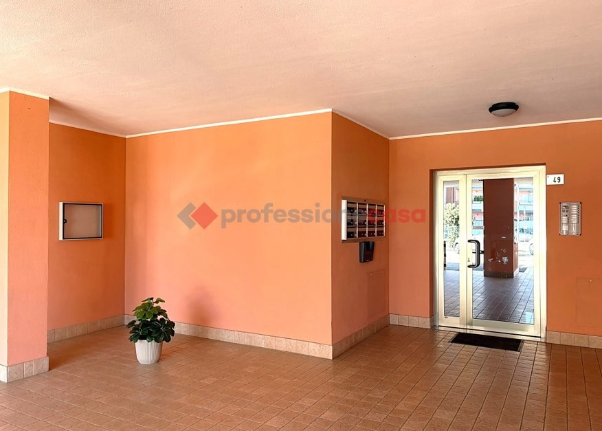 Trilocale con box a Aprilia