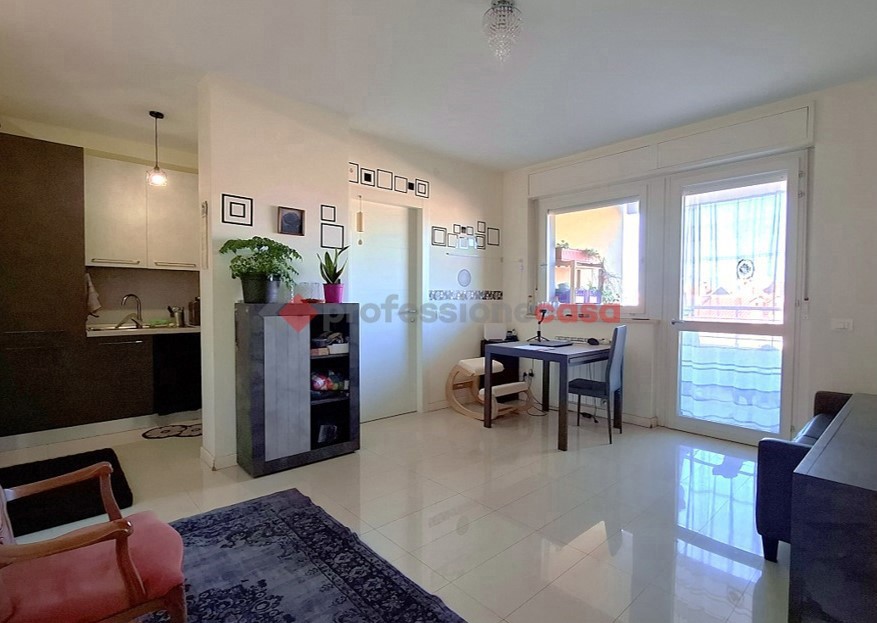 Trilocale con box a Aprilia