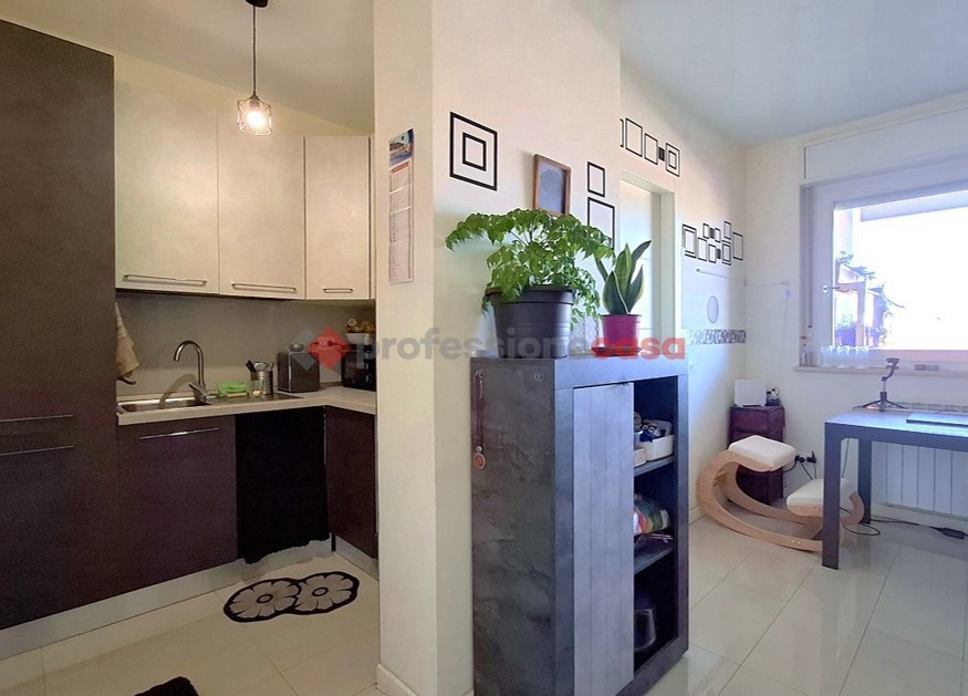 Trilocale con box a Aprilia