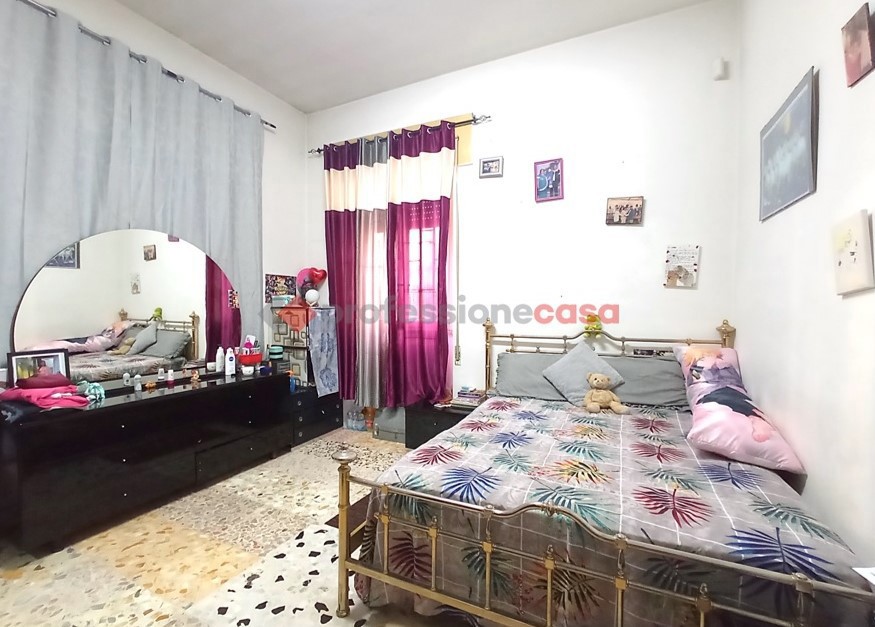 Stabile/Palazzo in vendita a Aprilia