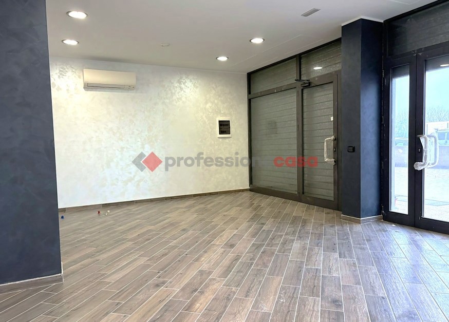 Negozio in affitto a Aprilia