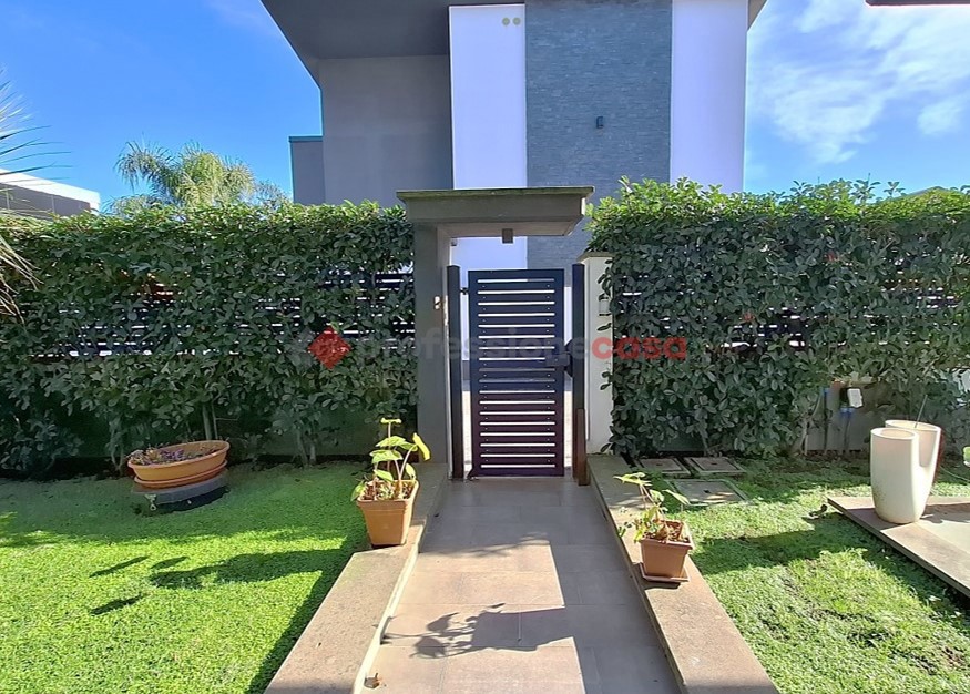 Villa Bifamiliare con giardino a Aprilia