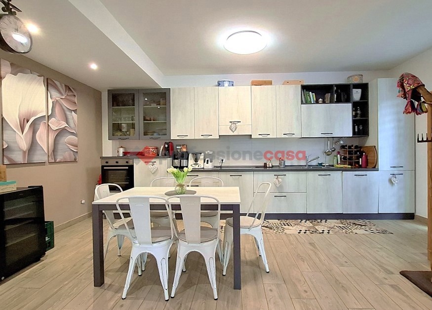 Villa Bifamiliare con giardino a Aprilia