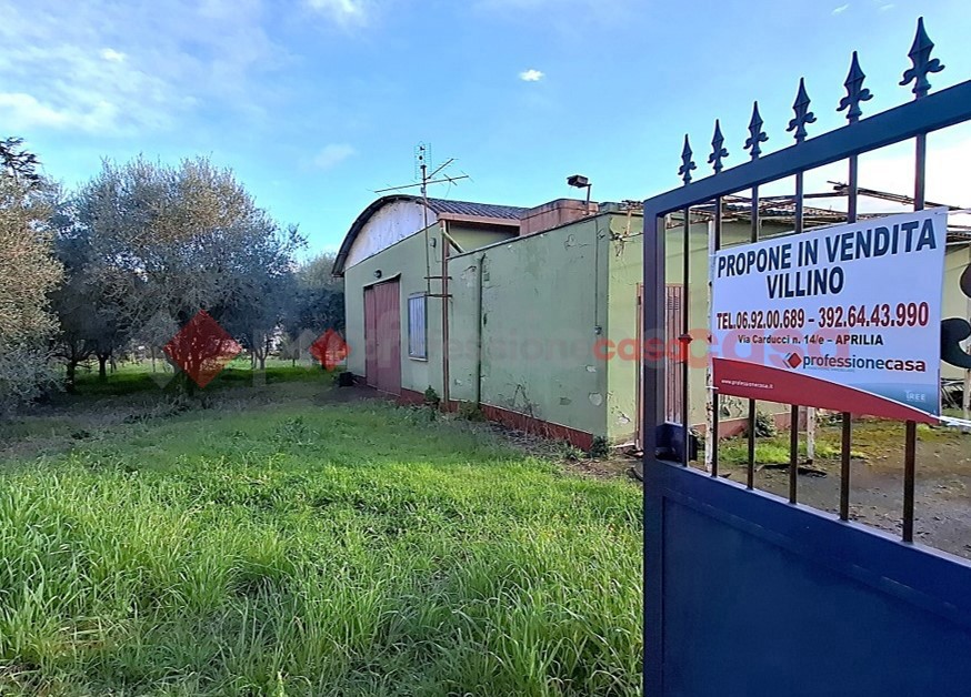 Villa da ristrutturare a Aprilia