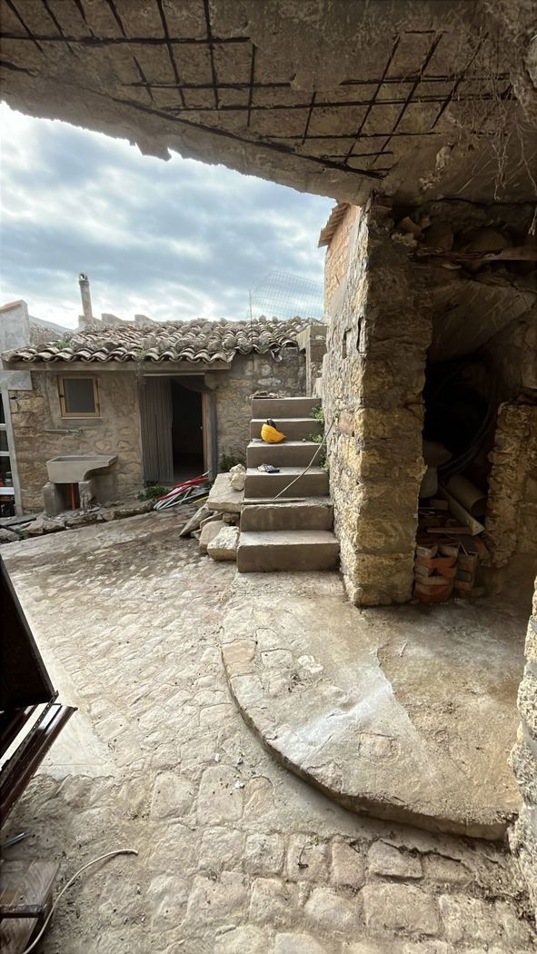 Stabile/Palazzo in vendita a Petralia Soprana