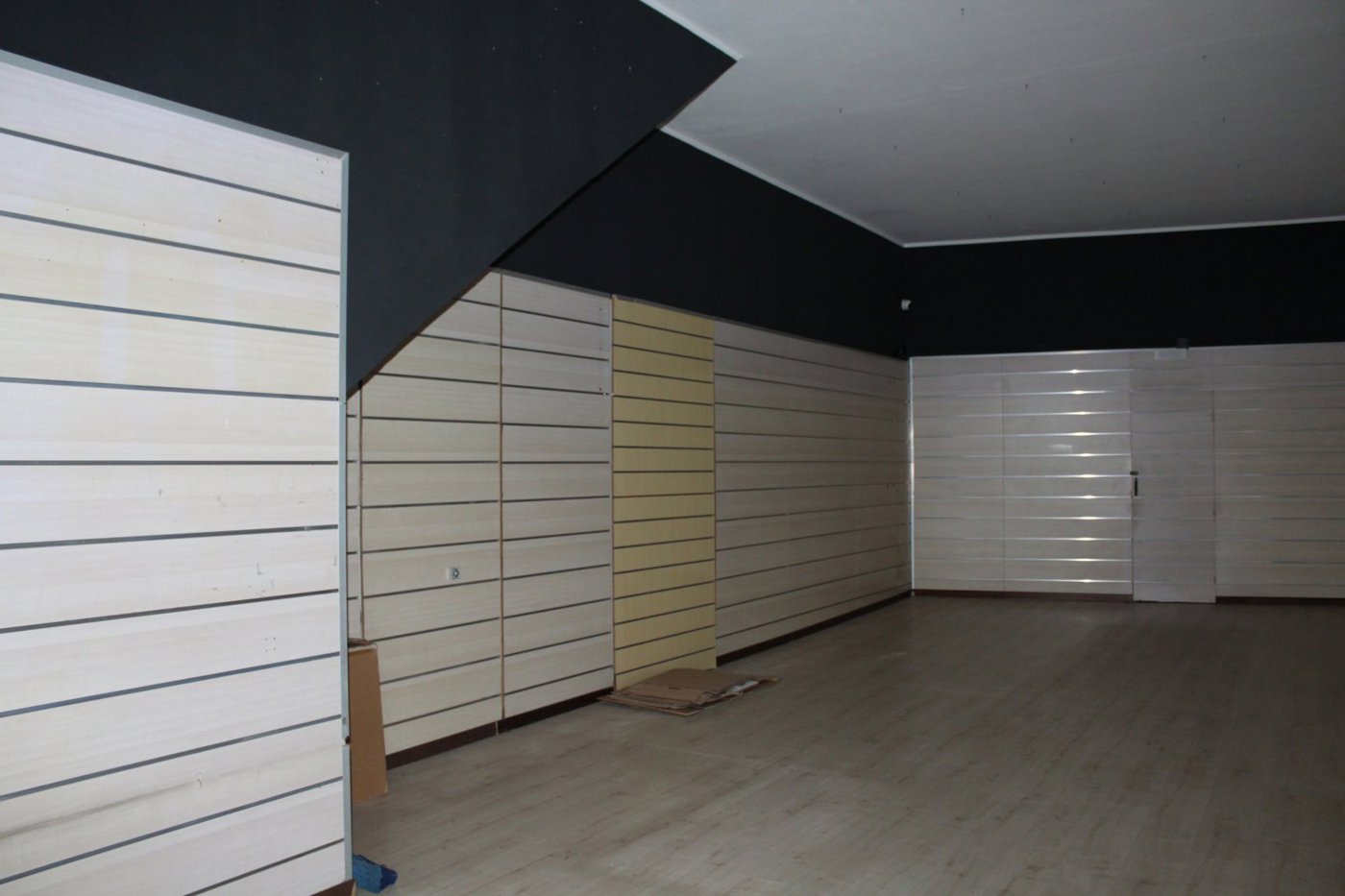 Negozio in affitto a Belmonte Mezzagno