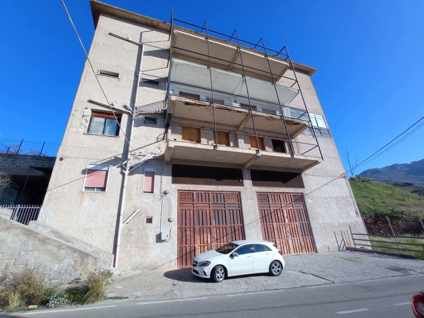 Stabile/Palazzo in vendita a Belmonte Mezzagno