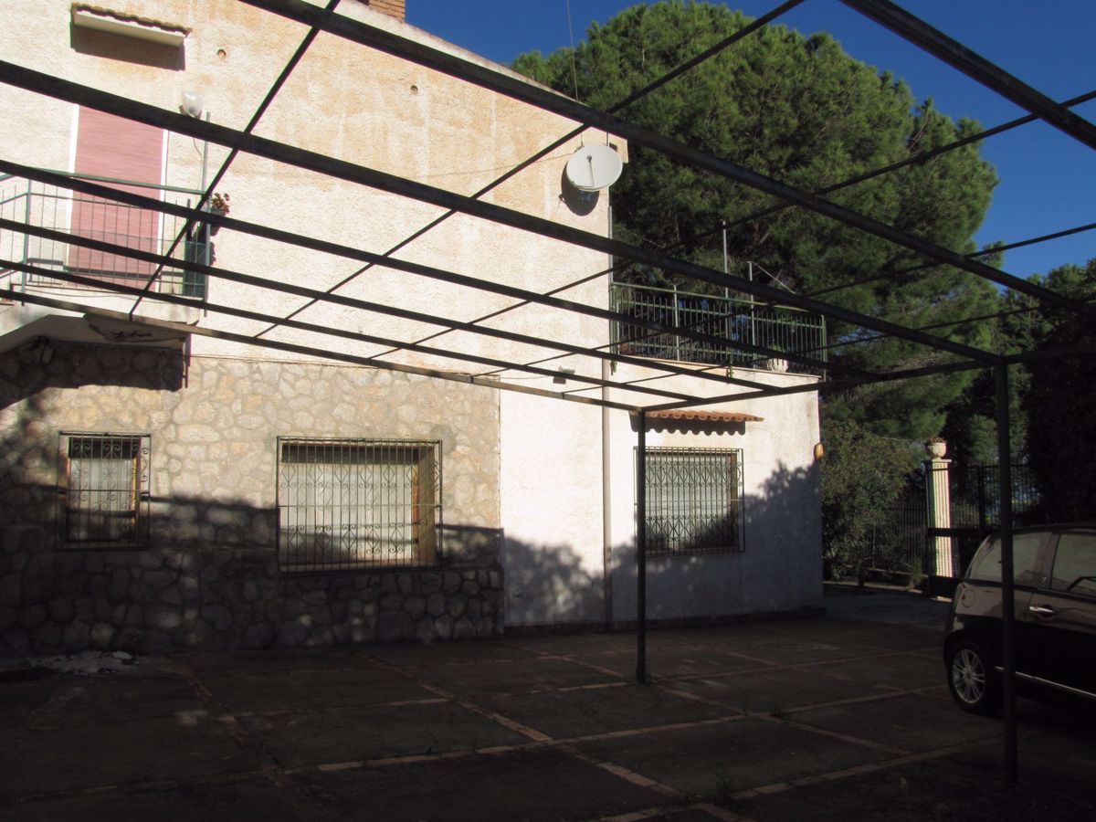 Villa con giardino a Trabia