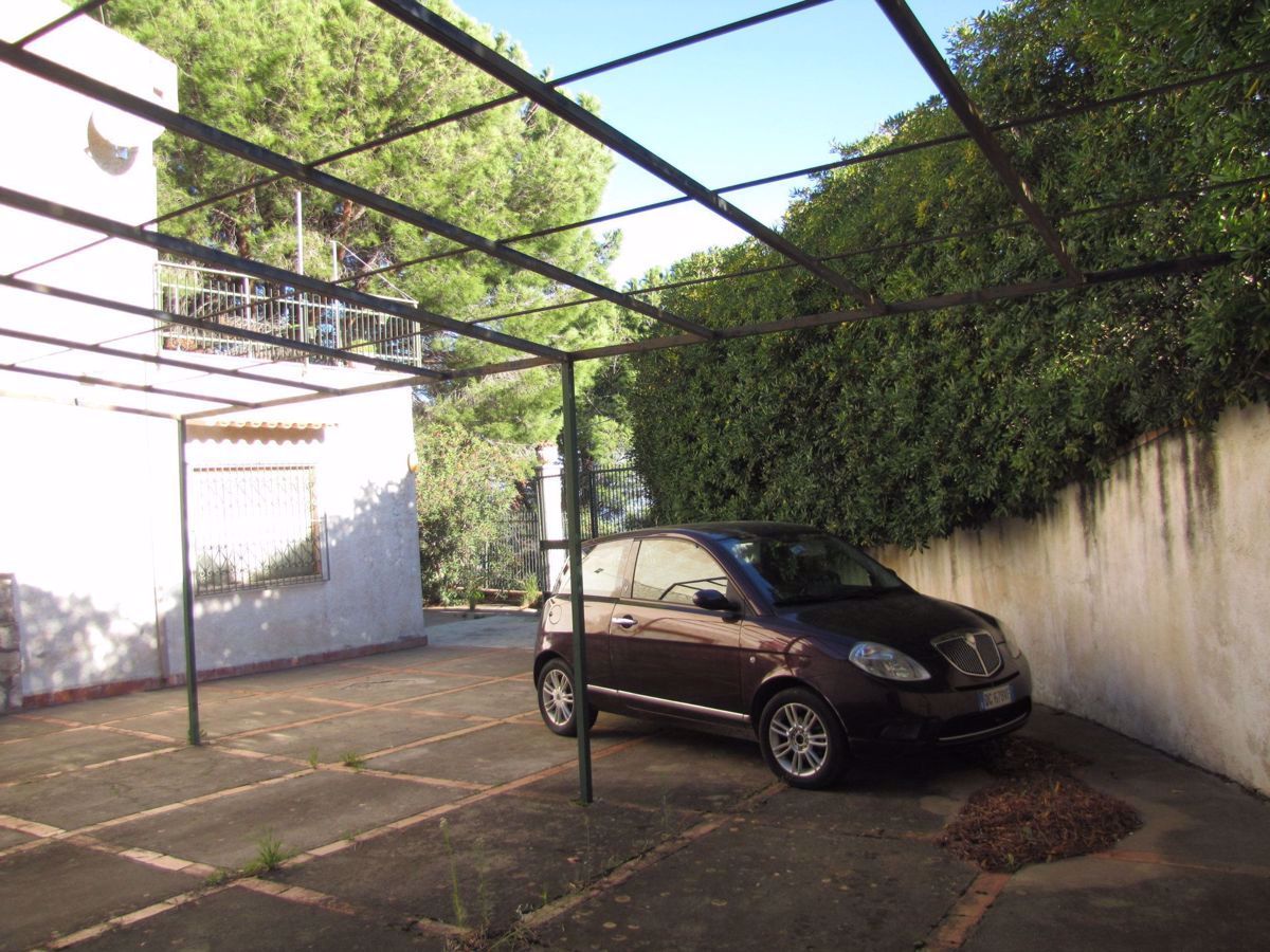 Villa con giardino a Trabia