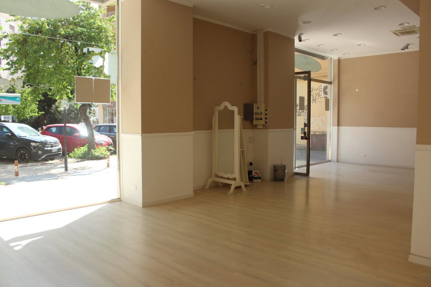 Negozio in affitto a Palermo