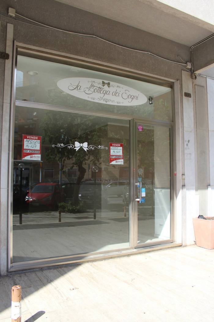 Negozio in affitto a Palermo