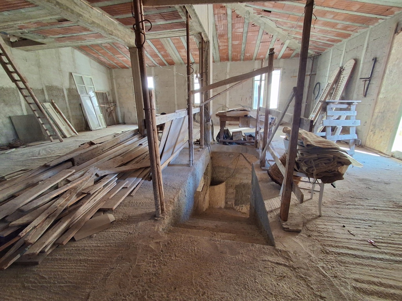 Attico da ristrutturare a Belmonte Mezzagno