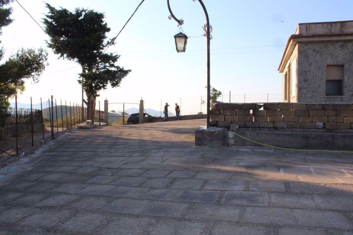 Villa con giardino a Belmonte Mezzagno