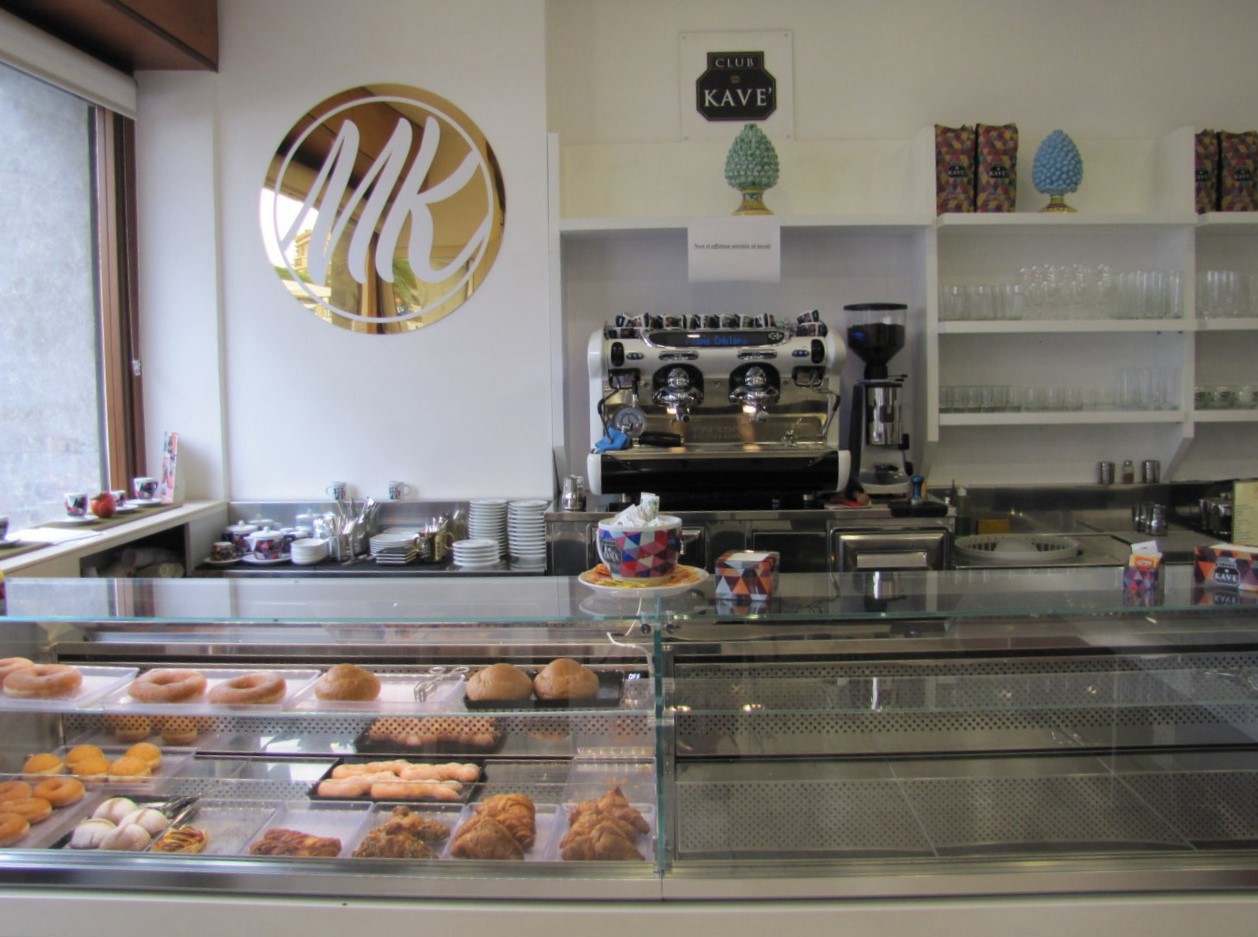 Attivit� commerciale Bar e tabacchi in affitto/gestione a Palermo