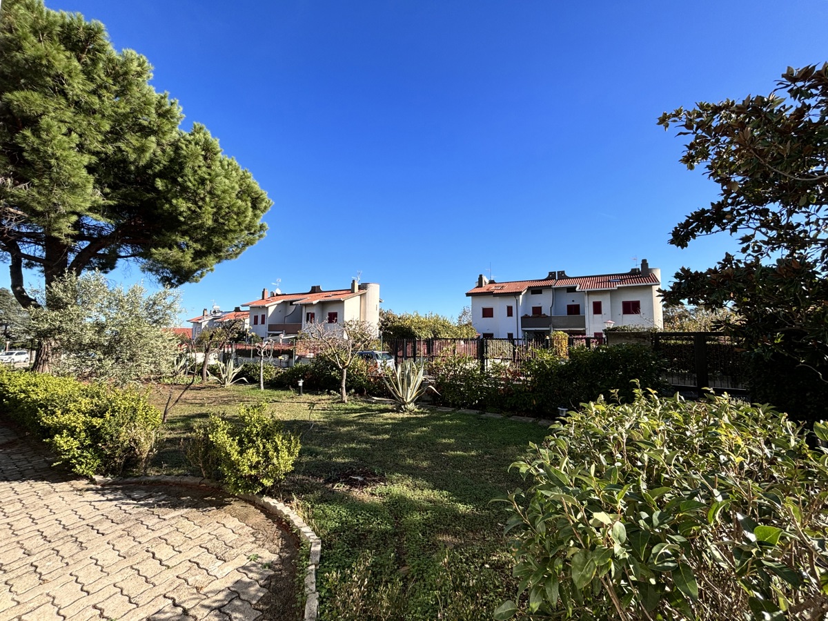 Villa Bifamiliare con giardino a Termoli