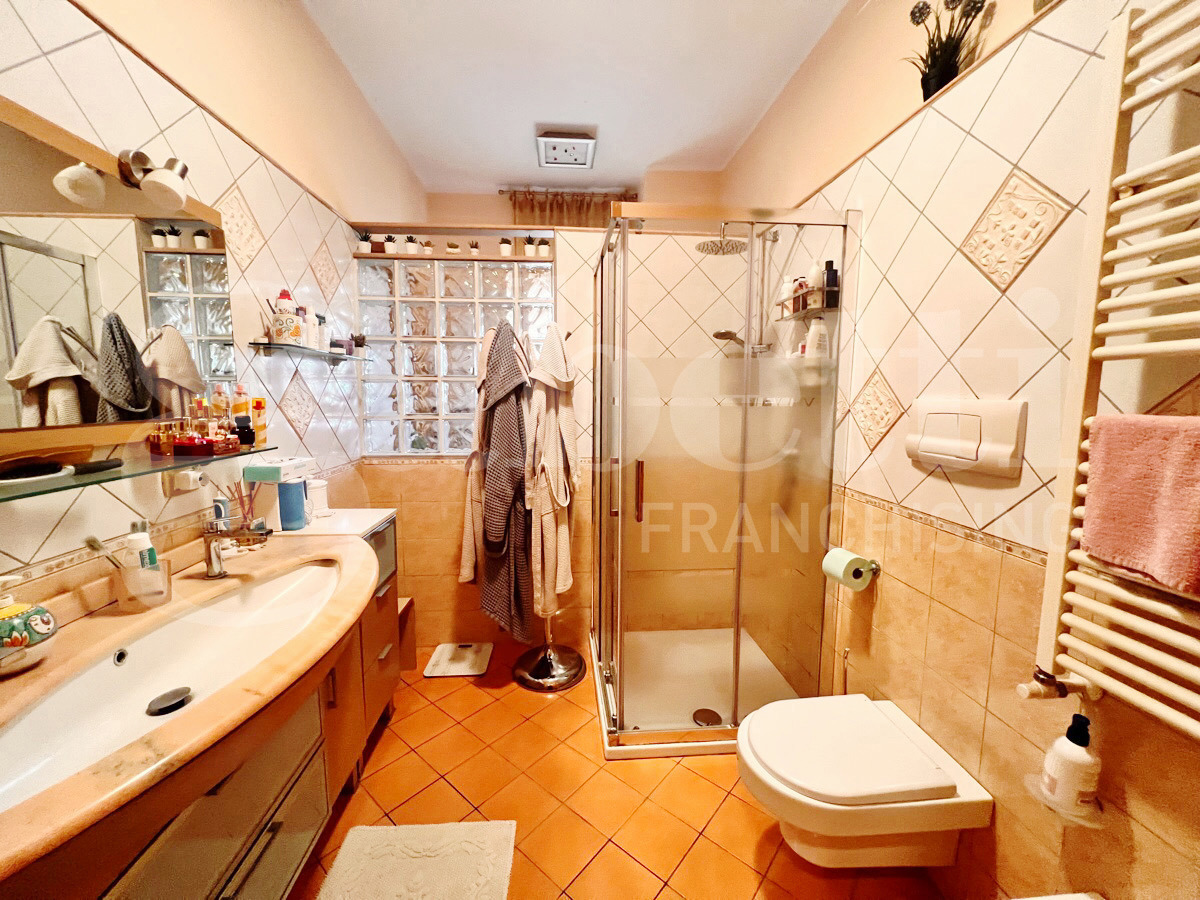 Appartamento con box a Angri